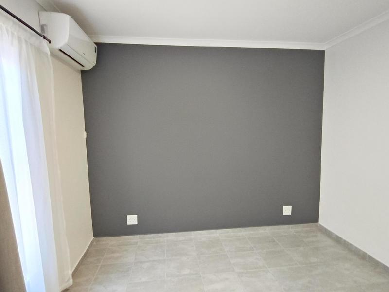 To Let 3 Bedroom Property for Rent in Vredekloof East Western Cape